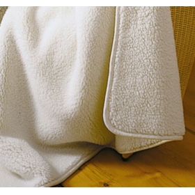 Bed Blanket ~ Merino Wool  ~ Double 200 x 220 ~ Save 79 Pounds